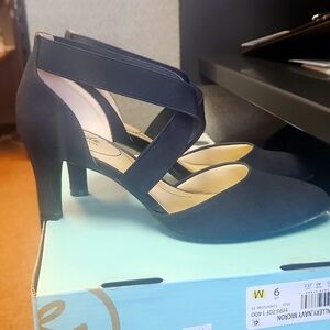 Life Stride Navy dress shoes